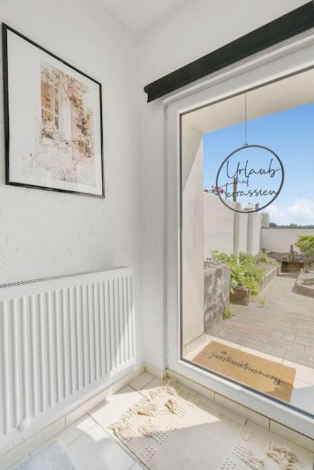 Tiny With Spacious Terrace On The Rhine Apartment